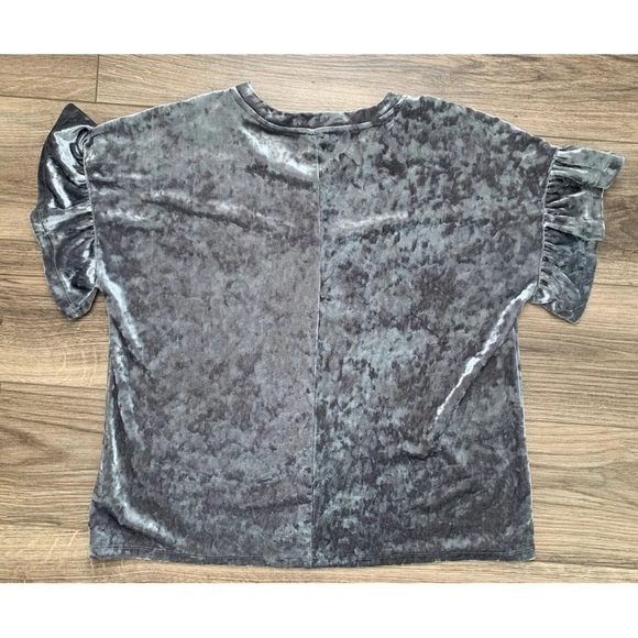 ALTAR’D STATE Crushed velvet ruffle sleeve top 3/$20 - Picture 3 of 7